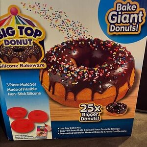 Silicone Bakeware - Giant Donut- Red